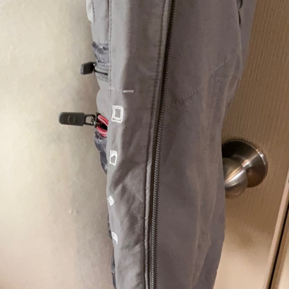 Women's Gray Sleeveless utility  + Jacket - Picture 12 of 14